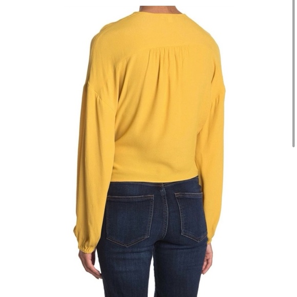 Madewell Raelynn Top Greek Gold Wrap and Tie. Size Medium. Snap Closures. - Picture 15 of 15